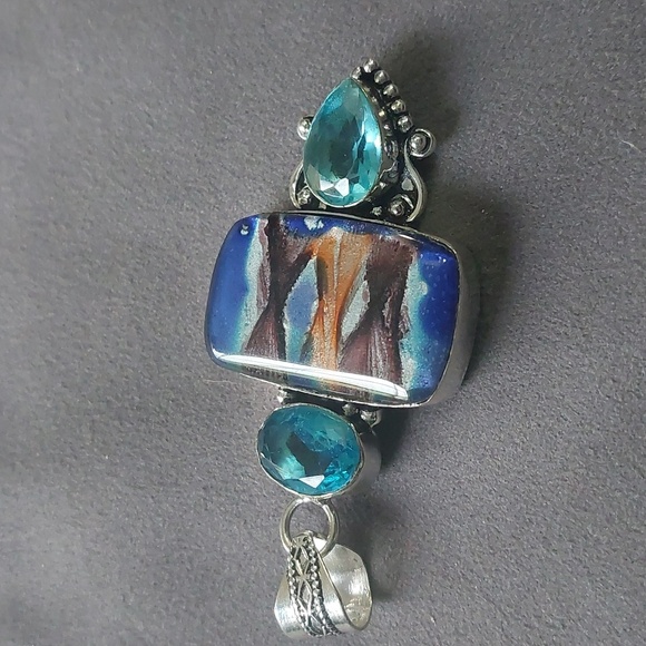 Three Stone Blue Aqua Rhinestone Western Multi Color Silver Toned Pendant - Picture 4 of 17